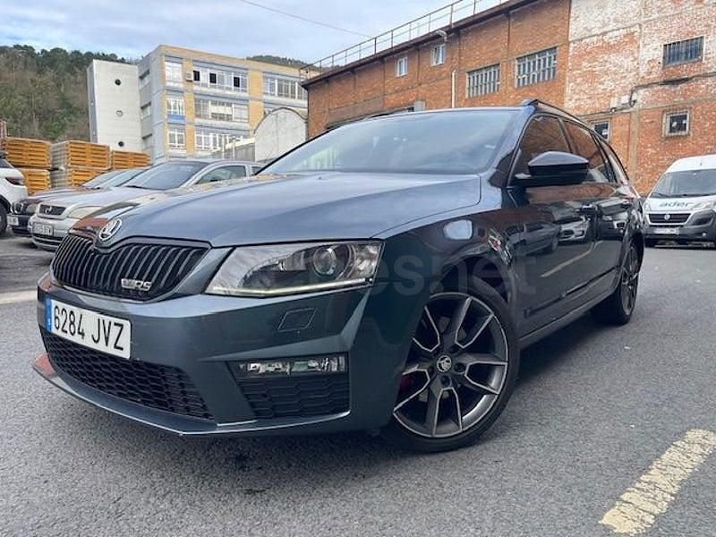 Usado Skoda Octavia RS 184 CV (135 kW) 2017 Gris / plata Familiar