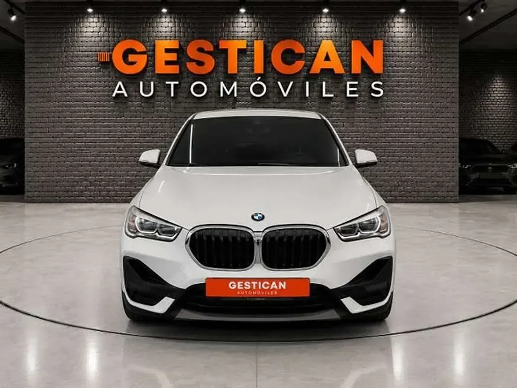 Usado BMW X1 220 CV (161 kW) 2022 Blanco SUV