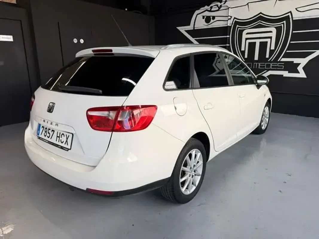 Usado Seat Ibiza ST Style 90 CV (66 kW) 2011 Blanco Familiar