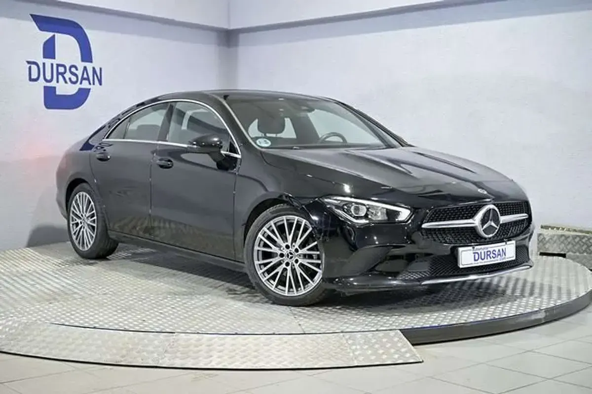 Usado Mercedes CLA200 150 CV (110 kW) 2022 Negro Berlina