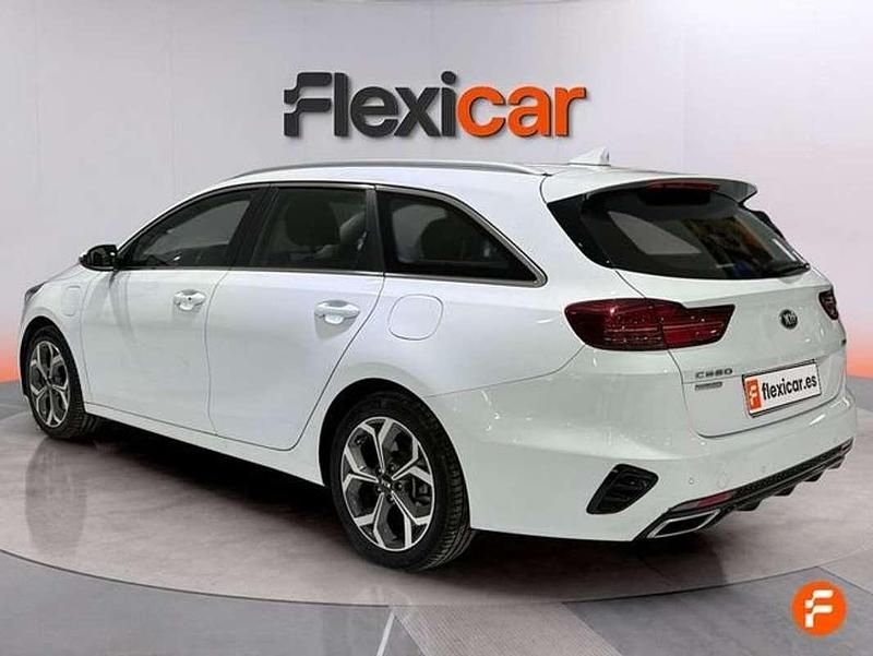 Usado Kia Ceed 141 CV (103 kW) 2021 Blanco Utilitario