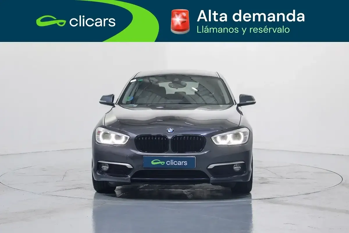 Käytetty BMW 118 Urban Line 140 HP (102 kW) 2017 Harmaa Viistoperä