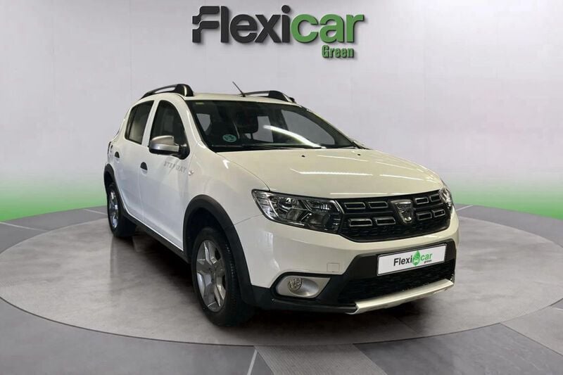 Blanco Usado 2020 Dacia Sandero Essentiel Utilitario | 11.890 € (Precio justo) - Imagen 1/4
