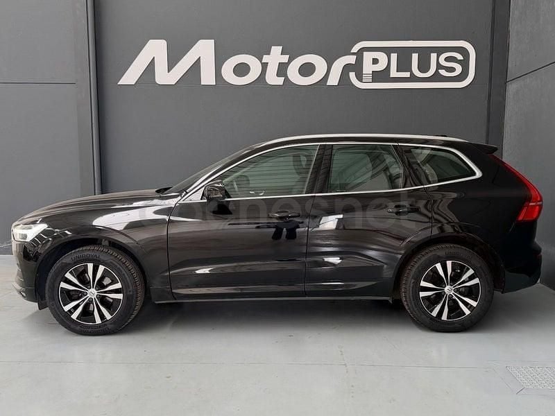 Usado Volvo XC60 Momentum 150 CV (110 kW) 2020 Negro SUV
