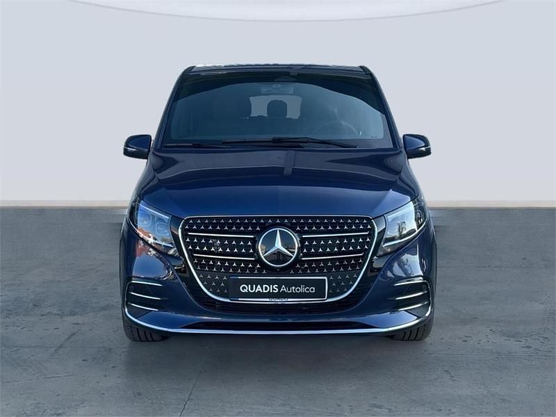 Usado Mercedes V250 Avantgarde 190 CV (139 kW) 2025 Azul cavansita Monovolumen