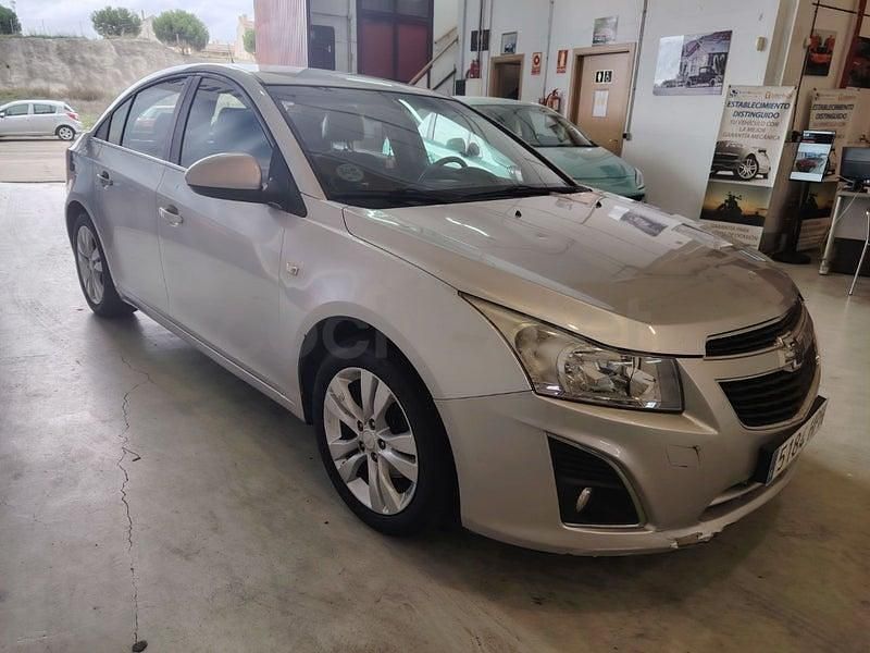 Usado Chevrolet Cruze LTZ 163 CV (119 kW) 2013 Gris / plata Berlina