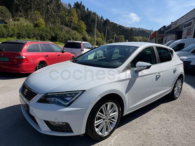 Usado Seat Leon XCELLENCE 150 CV (110 kW) 2020 Blanco Berlina