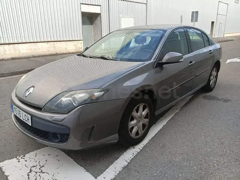 Usado Renault Laguna III Bose Edition 150 CV (110 kW) 2012 Beige Berlina
