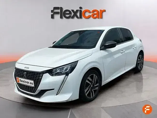 Usado Peugeot 208 Allure 100 CV (73 kW) 2023 Blanco Utilitario