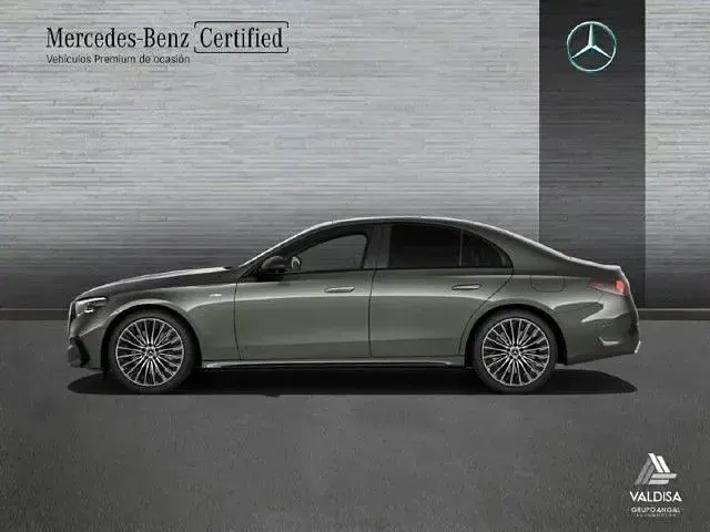 Usado Mercedes E300 313 CV (230 kW) 2025 Gris grafito