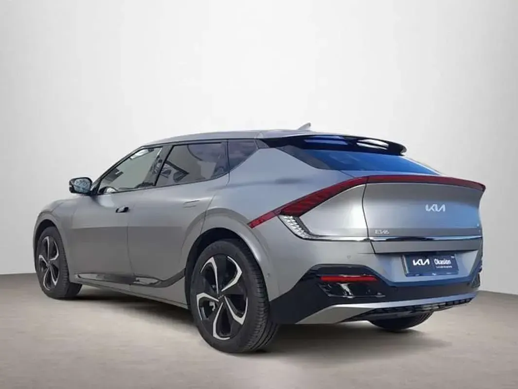 Usado Kia EV6 GT-Line 239 kW (325 CV) 2023 Gris SUV