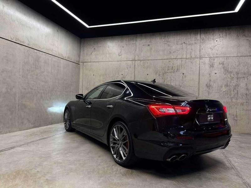 Usado Maserati GranSport 275 CV (202 kW) 2018 Negro Coupe