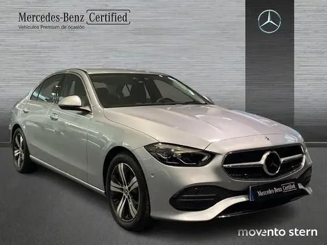 Usado Mercedes C220 Avantgarde 200 CV (147 kW) 2024 Plata hightech Berlina
