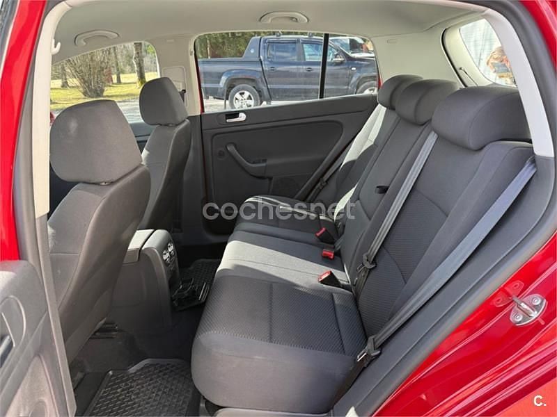 Usado VW Golf Plus Cross Advance 105 CV (77 kW) 2010 Rojo Monovolumen