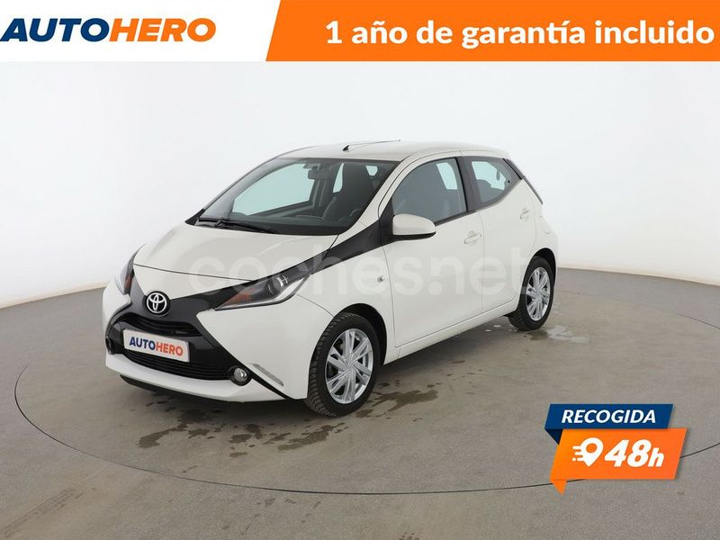 Blanco Usado 2017 Toyota Aygo X-play Utilitario | 7699 € (Buen precio) - Imagen 1/3
