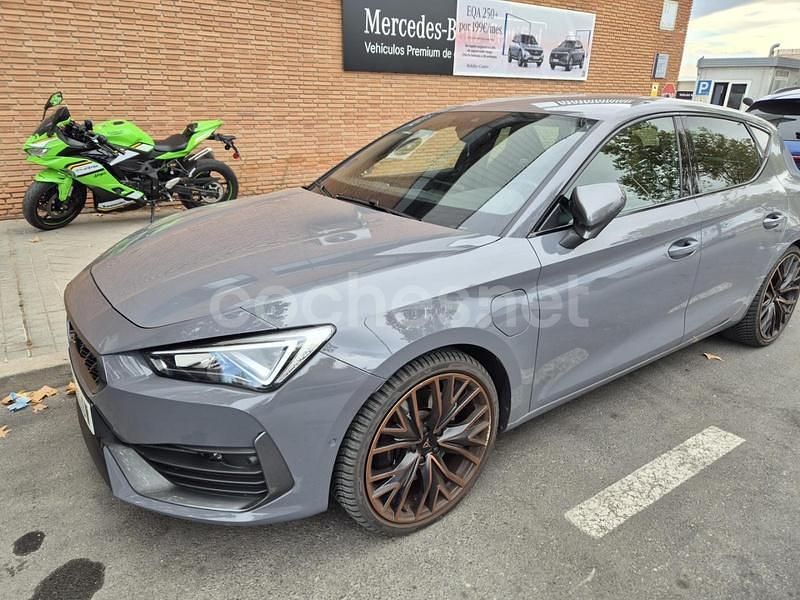 Gris / plata Usado 2021 Cupra Leon Familiar | 23.990 € (Precio justo) - Imagen 1/4