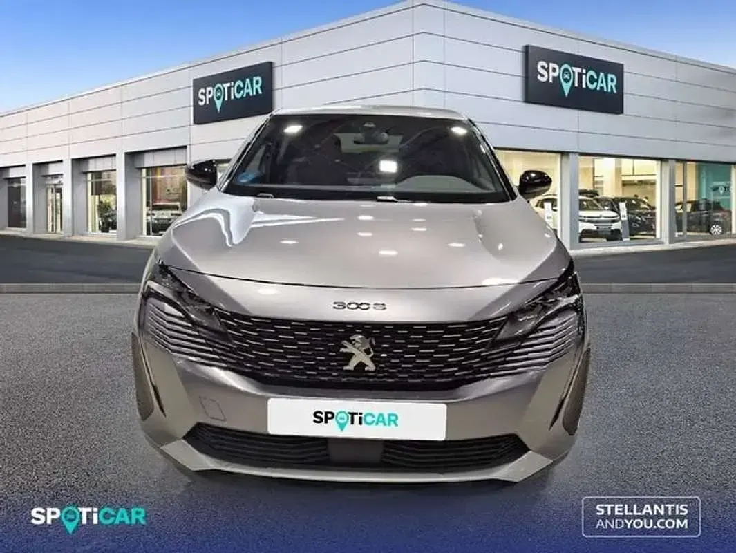 Usado Peugeot 3008 Allure 182 CV (133 kW) 2024 Gris SUV