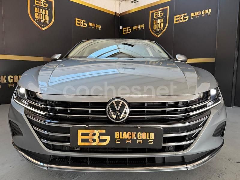 Gris / plata Usado 2022 VW Arteon R-line Berlina | 24.990 € (Buen precio) - Imagen 1/4