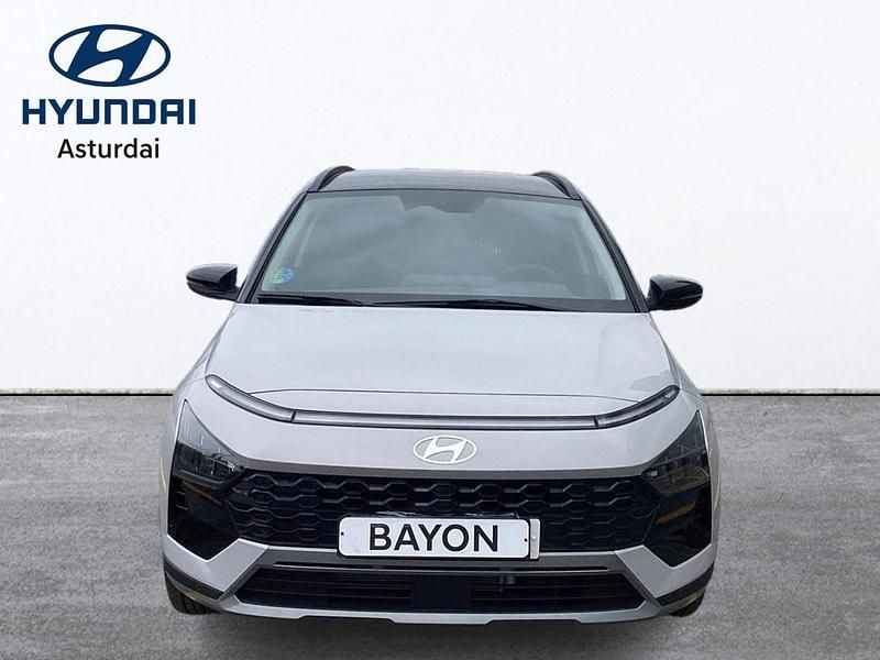 Usado Hyundai Bayon 100 CV (73 kW) 2025 Lumen gray/phantom black (perlado) SUV
