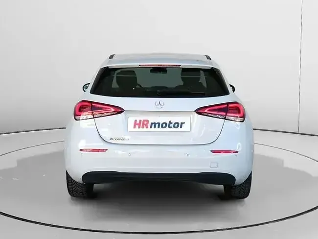 Usado Mercedes A180 116 CV (85 kW) 2021 Blanco