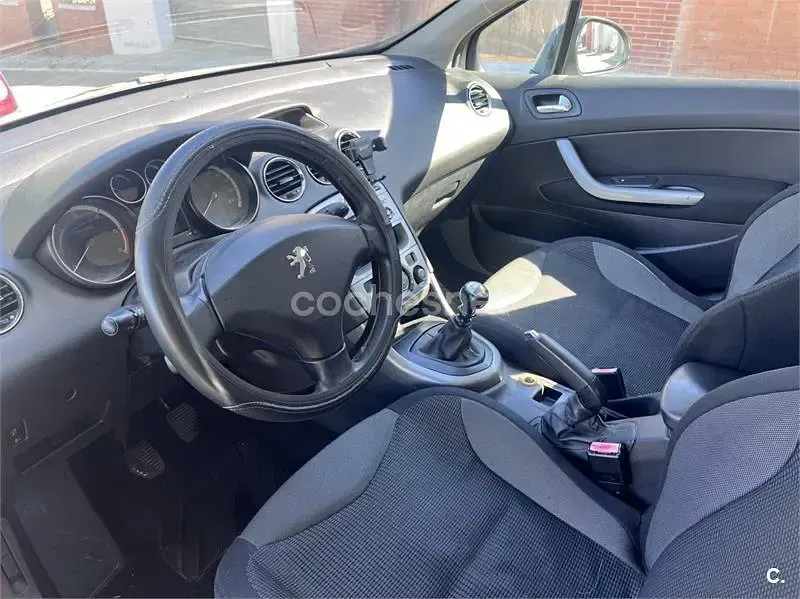 Usado Peugeot 308 Sport 136 CV (100 kW) 2009 Gris / plata Berlina