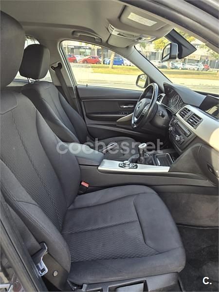 Gris / plata Usado 2015 BMW 318 Berlina | 12.600 € (Buen precio) - Imagen 1/4