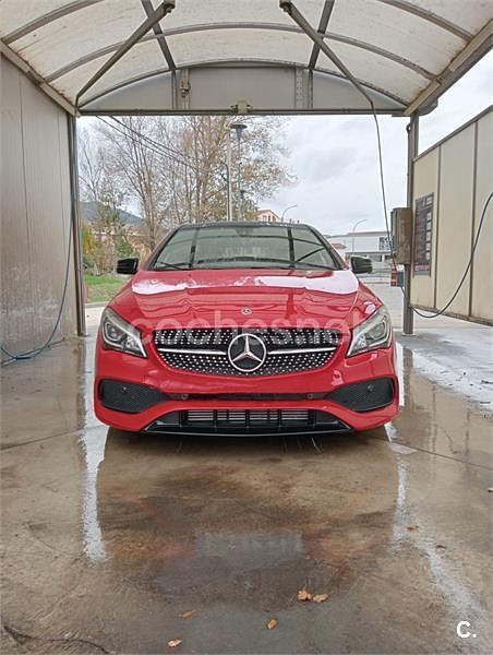 Usado Mercedes CLA200 Shooting Brake 136 CV (100 kW) 2019 Rojo Familiar