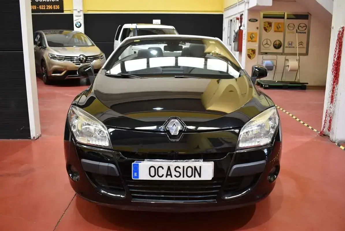 Begagnad Renault Mégane Cabriolet Dynamique 110 HK (80 kW) 2013 Svart Cab