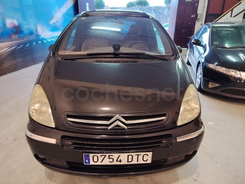 Usado Citroën Xsara Picasso Exclusive 90 CV (66 kW) 2005 Negro Monovolumen