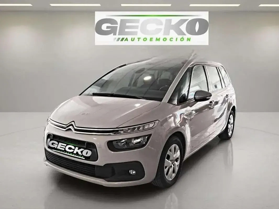 Usado Citroën Spacetourer Feel 129 CV (94 kW) 2019 Beige Monovolumen