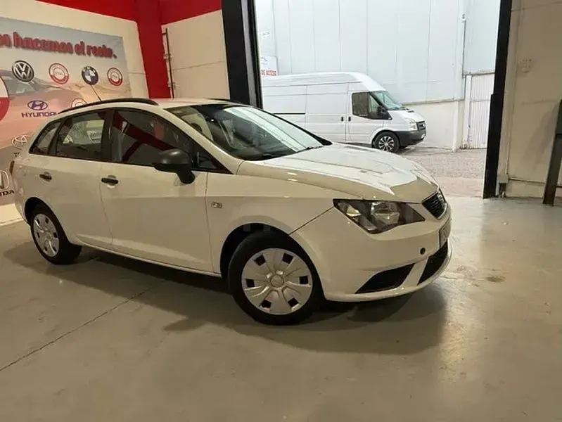 Usado Seat Ibiza ST Style 90 CV (66 kW) 2016 Blanco Familiar