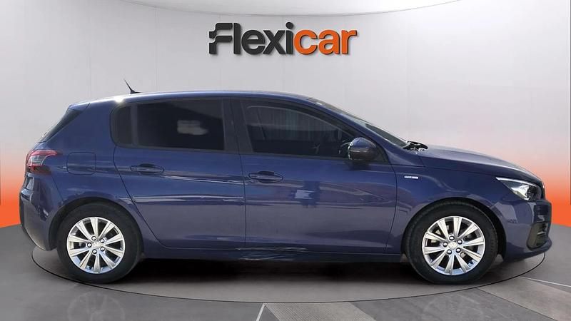 Usado Peugeot 308 Allure 131 CV (96 kW) 2020 Azul Familiar