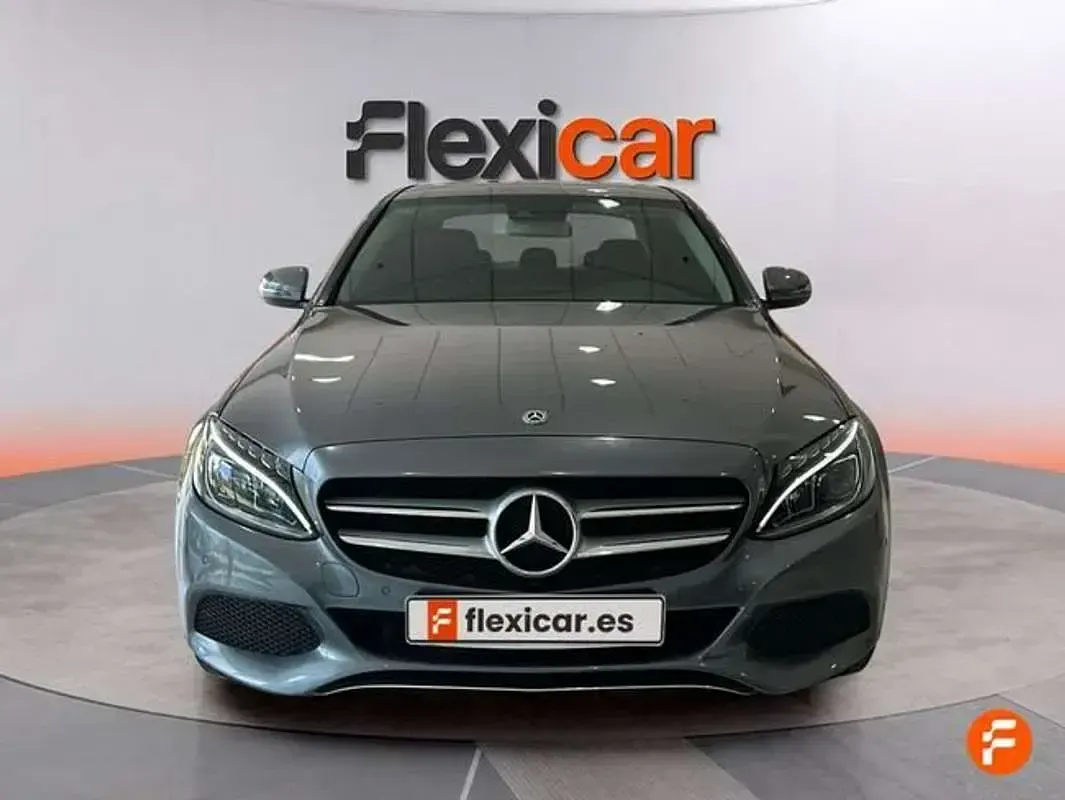 Usado Mercedes C220 170 CV (125 kW) 2018 Gris Berlina