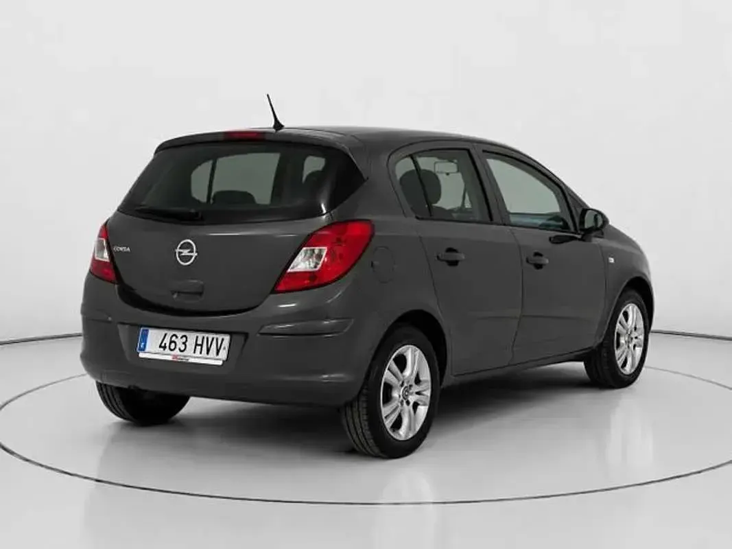 Usado Opel Corsa Selective 86 CV (63 kW) 2014 Gris Utilitario