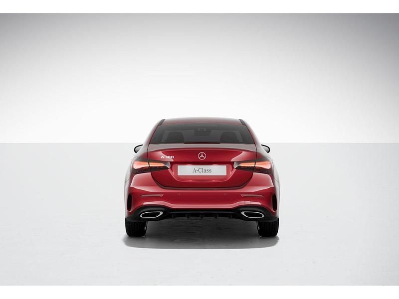Nuevo Mercedes A180 136 CV (100 kW) 2025 Rojo Berlina