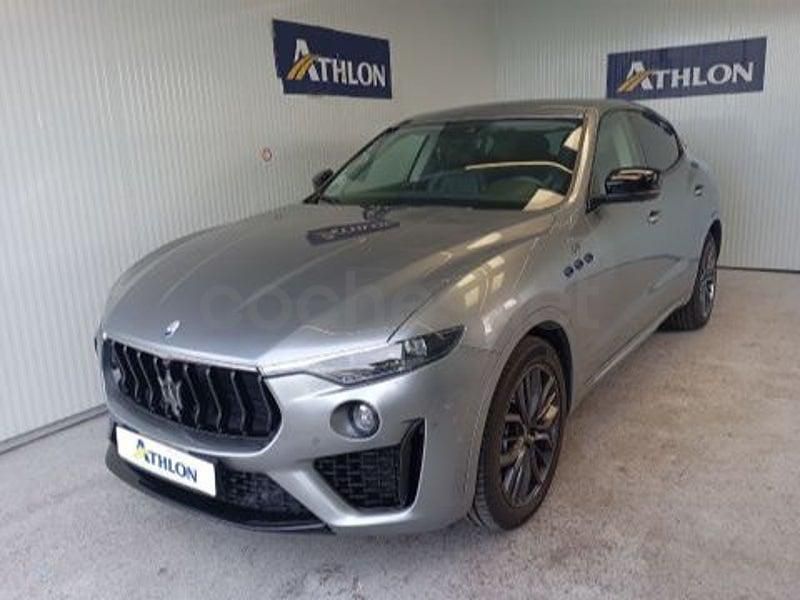 Usado Maserati Levante GT 330 CV (242 kW) 2022 Gris / plata SUV