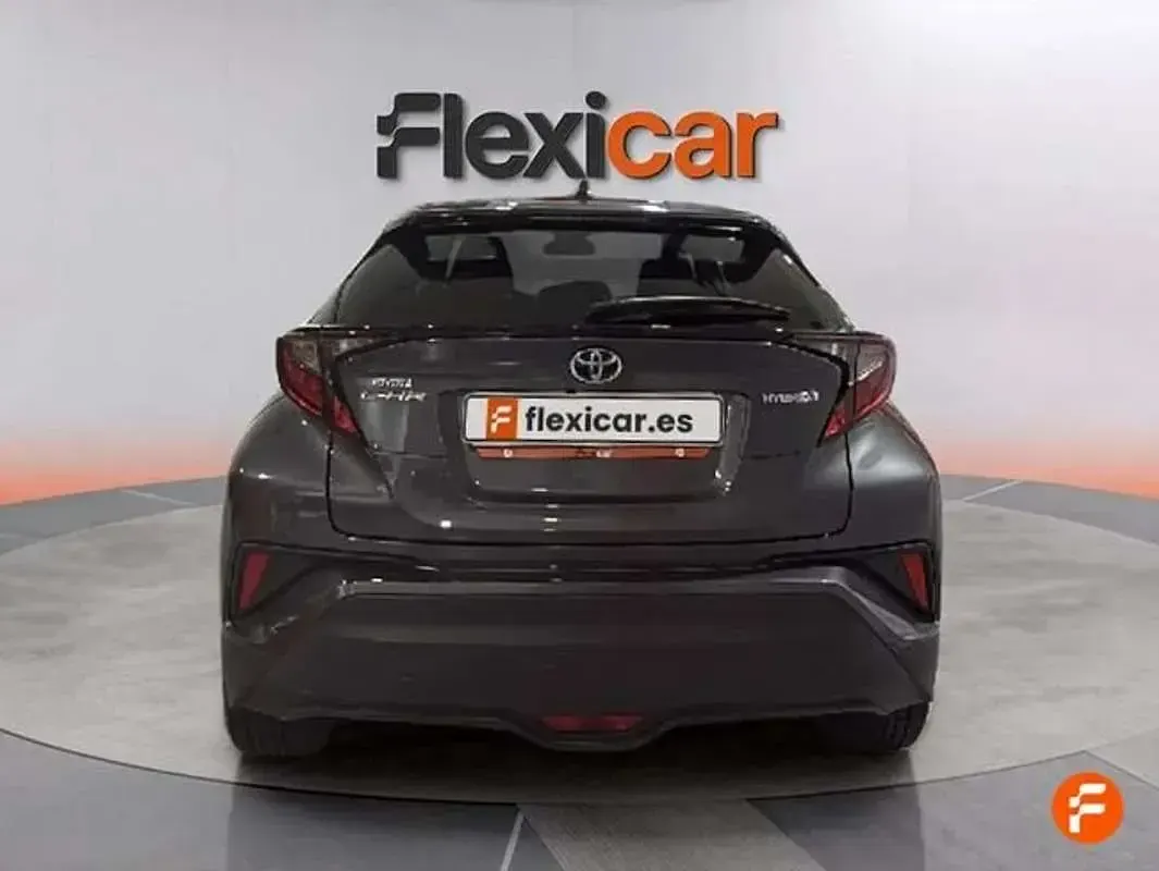 Usado Toyota C-HR Advance 122 CV (89 kW) 2021 Gris SUV