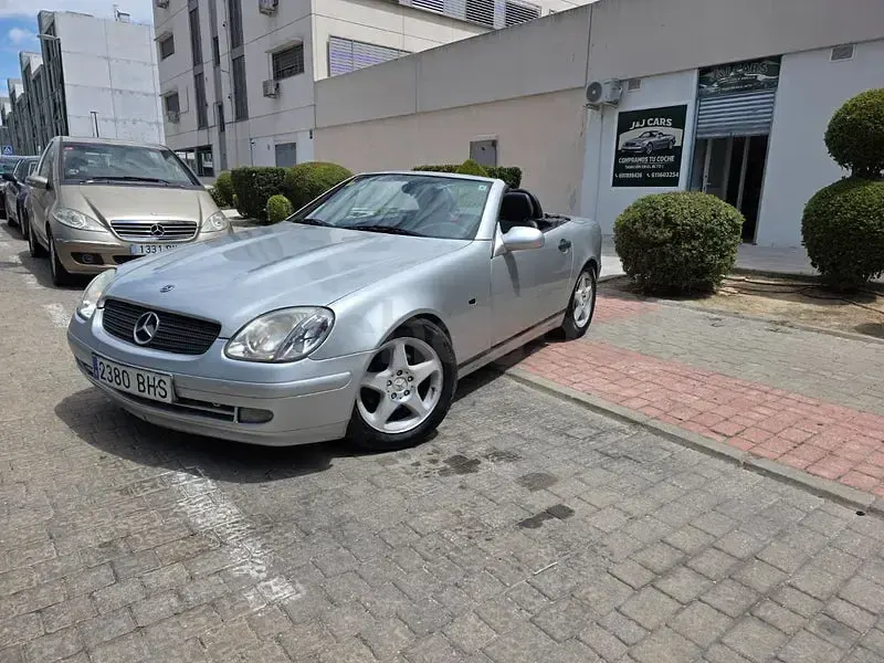 Usado Mercedes SLK200 136 CV (100 kW) 1998 Gris / plata Descapotable