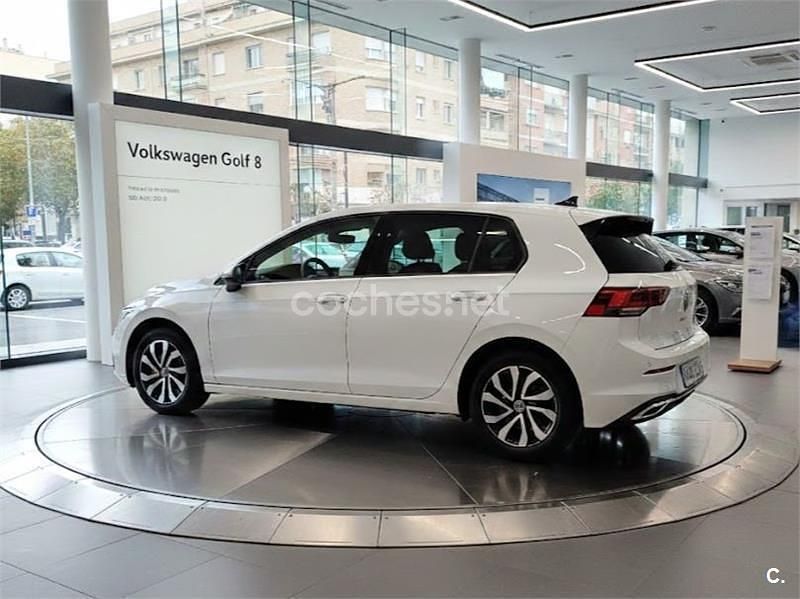 Usado VW Golf Life 150 CV (110 kW) 2022 Blanco Berlina