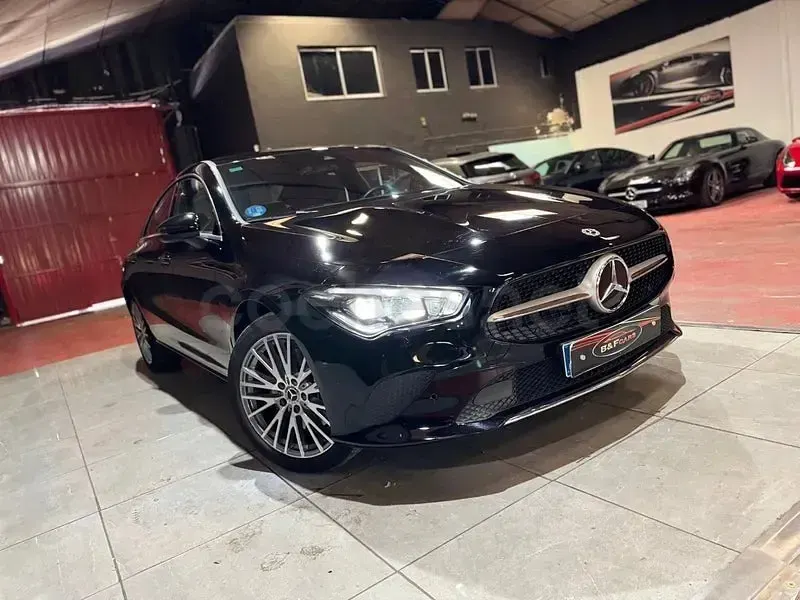 Usado Mercedes CLA250e 218 CV (160 kW) 2022 Negro Berlina