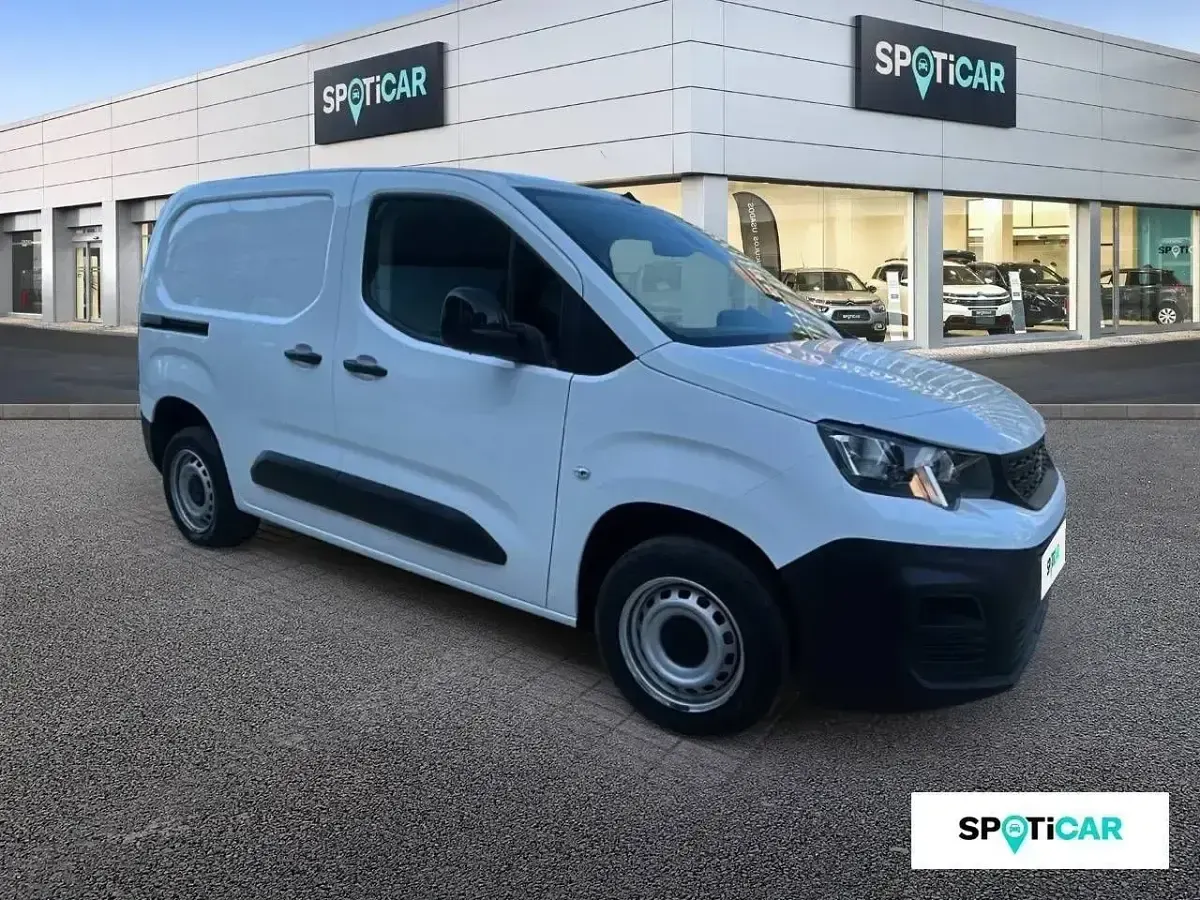 Usado Peugeot Partner 102 CV (75 kW) 2023 Blanco Monovolumen