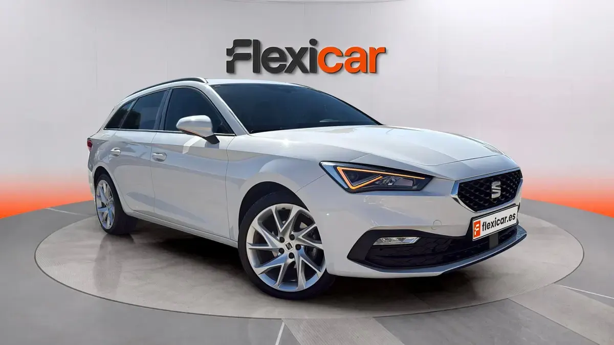 Usado Seat Leon FR 110 CV (80 kW) 2022 Familiar