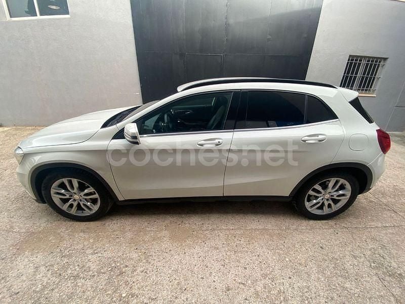 Usado Mercedes GLA200 Urban 136 CV (100 kW) 2015 Blanco SUV