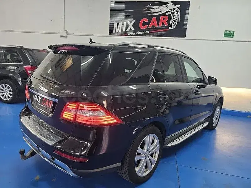 Usado Mercedes ML350 258 CV (189 kW) 2014 Negro SUV