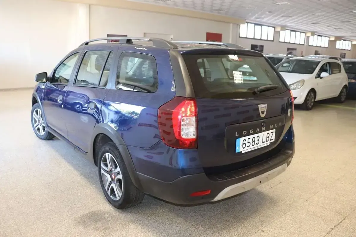 Usado Dacia Logan MCV Comfort 95 CV (69 kW) 2019 Azul Familiar