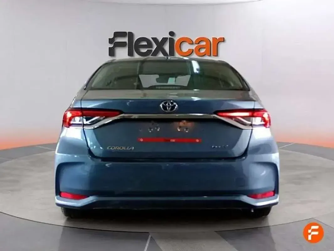 Usado Toyota Corolla Business Edition 140 CV (102 kW) 2024 Gris Utilitario
