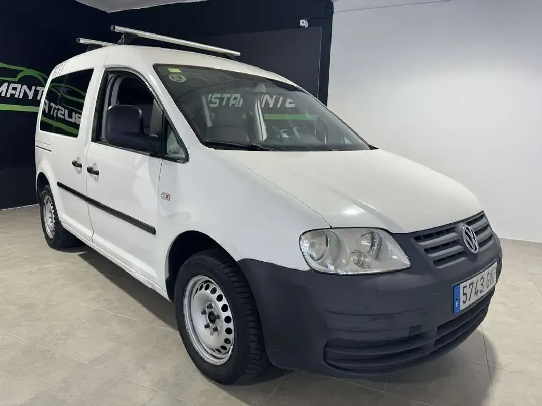 Usado VW Caddy 75 CV (55 kW) 2009 Blanco Monovolumen