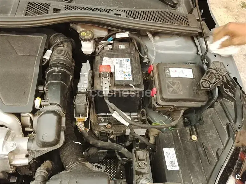 Usado Opel Corsa Edition 100 CV (73 kW) 2024 Gris / plata Utilitario