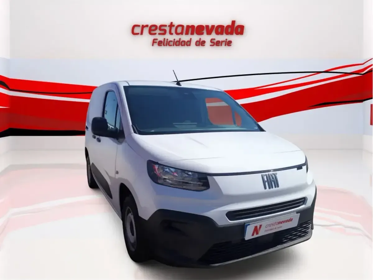 Usado Fiat Doblò 102 CV (75 kW) 2024 Blanco Monovolumen
