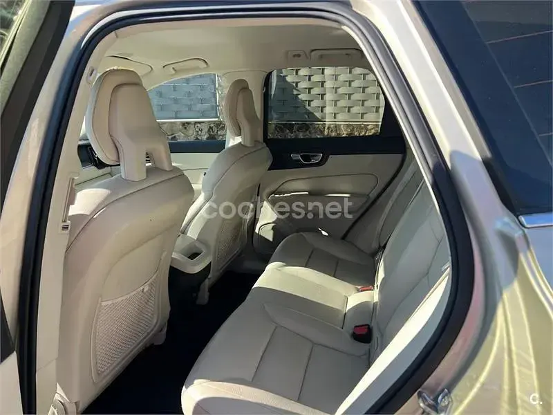 Usado Volvo XC60 Inscription 190 CV (139 kW) 2018 Beige SUV
